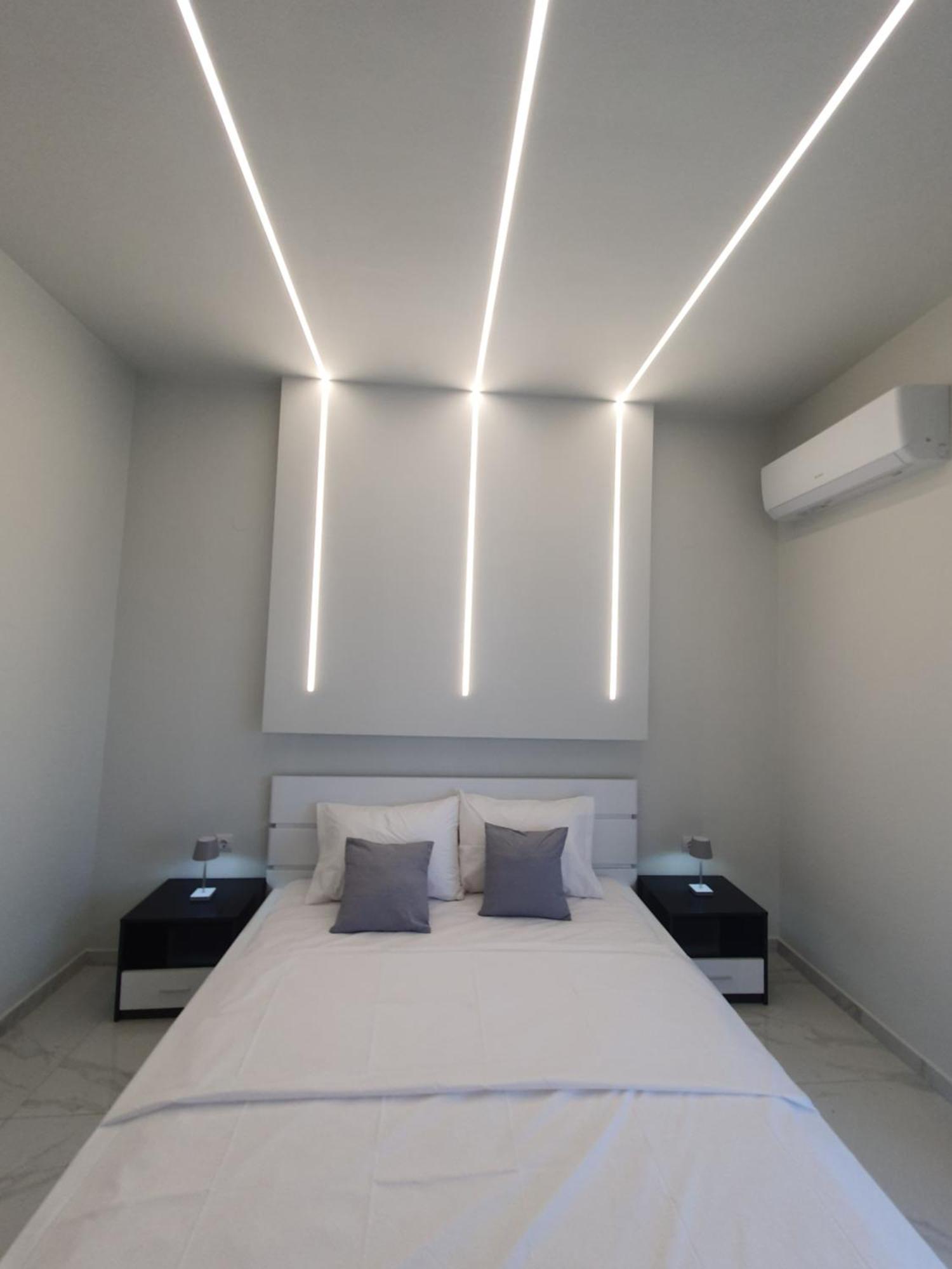 Riviera Penthouse Apartment Palaiontsiflikion Ngoại thất bức ảnh